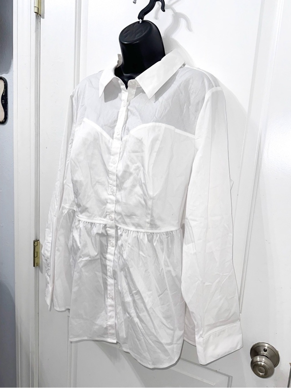 Torrid Poplin Corset Detail Smocked Button Up Shirt White size 2x NWT - Picture 5 of 8